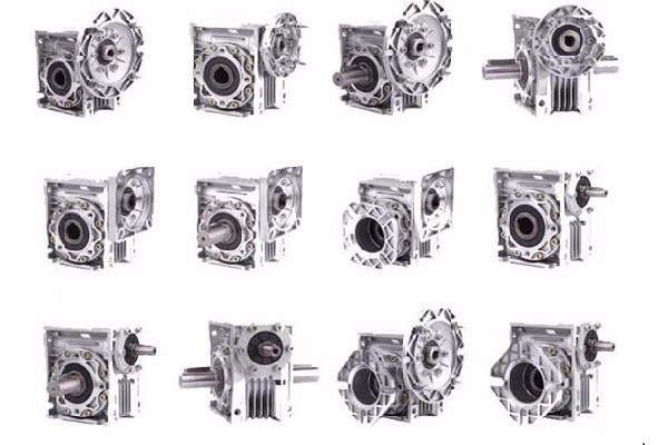 上海艾思捷提醒您：安裝蝸輪蝸桿減速機必須注意的點